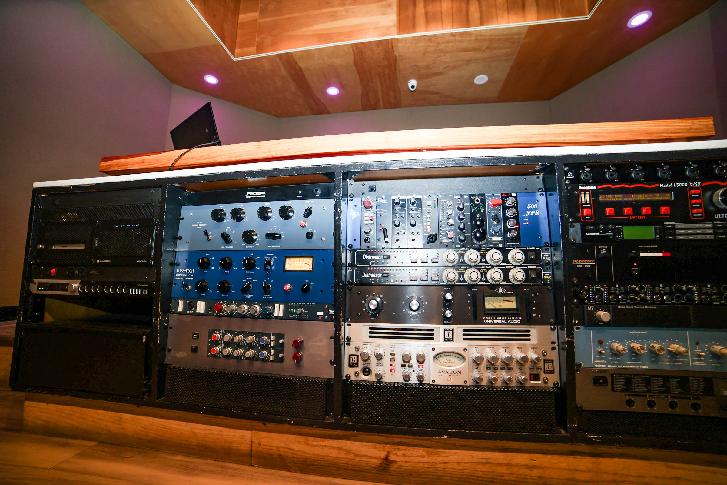 Studio Life