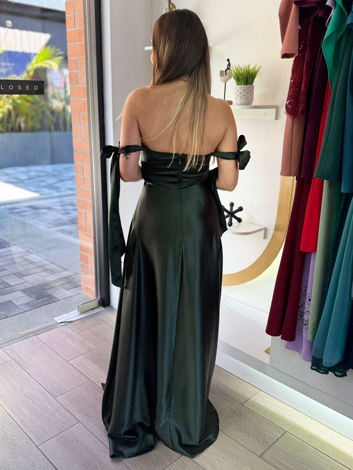 Dark Olive Shoulder Leg Slit Satin Maxi Dress (Talla M) thumbnail