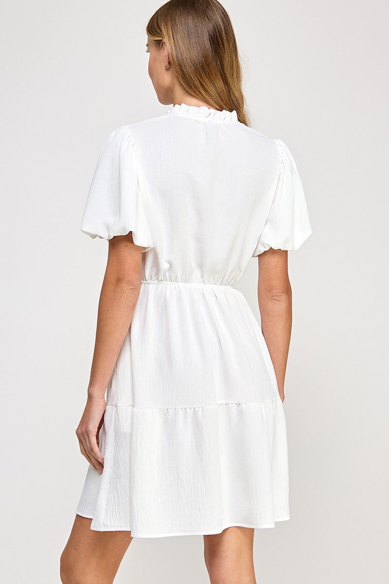 White Solid tiered dress Ruffled neckline V neck (Talla M) thumbnail