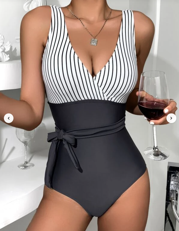 Striped Knot Waist One Piece Swimsuit (Talla L)