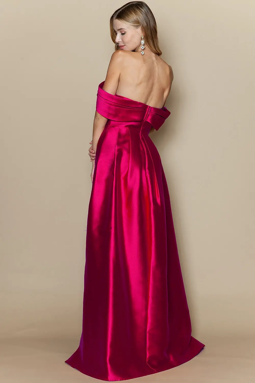 Berry Off Shoulder Taffeta Maxi Dress (Talla M) thumbnail