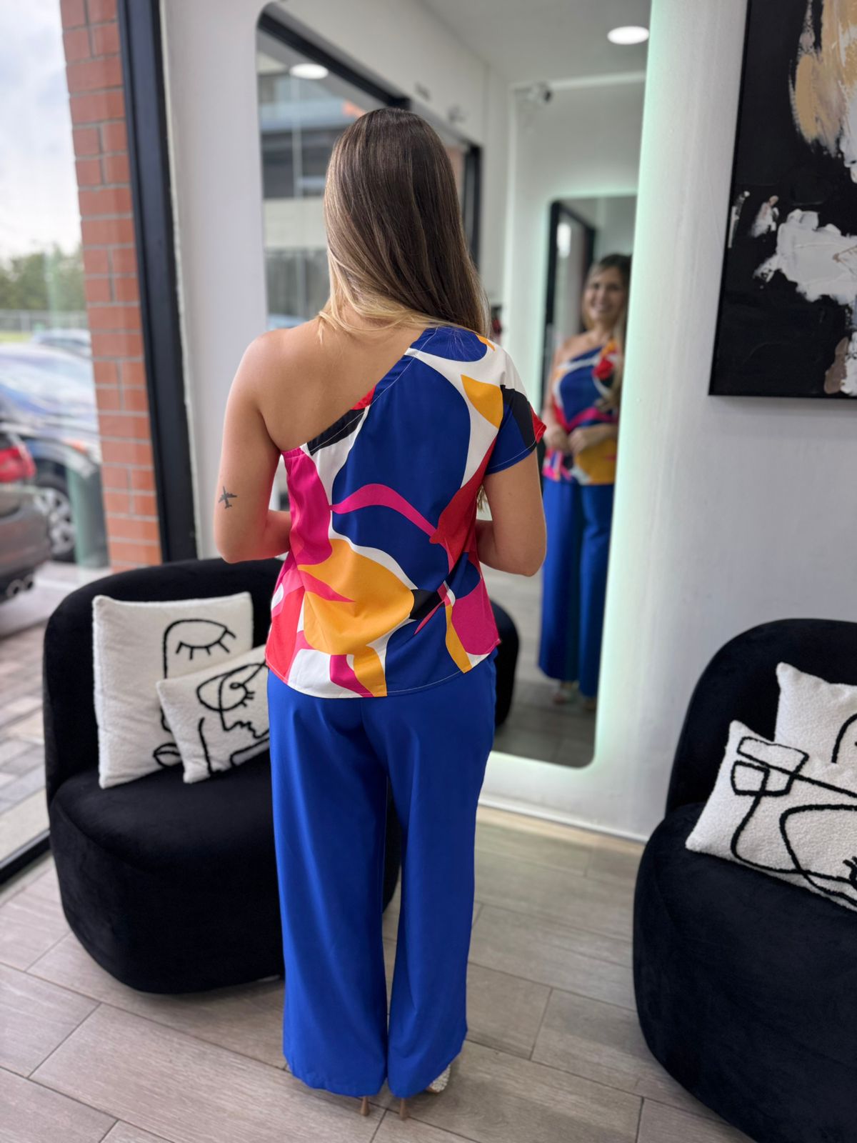 LUNE One Shoulder Dolman Sleeve Blouse & Wide Leg Pants (Talla S) thumbnail