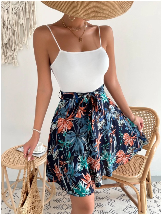 Vestido de tirantes con estampado tropical con cinturón (Talla L)