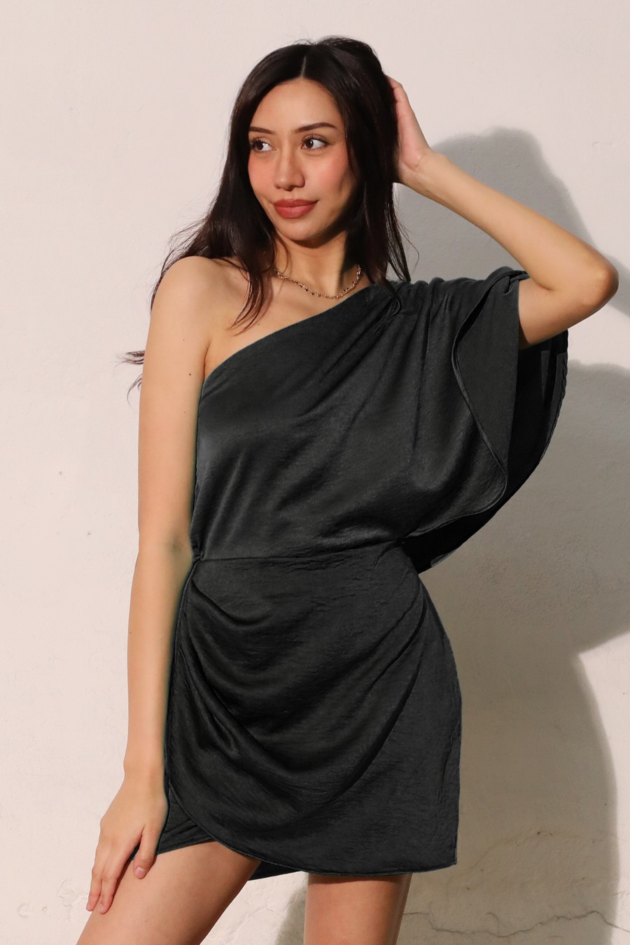 Black Washed Crepe Satin One Sleeve Bodycon Dress (Talla M) thumbnail