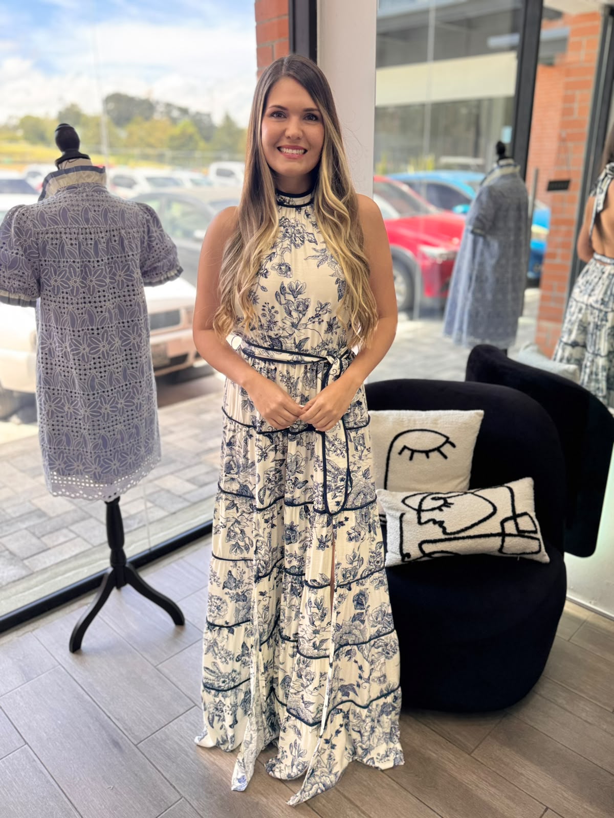 Navy Halter Neck Maxi Tiered Dress (Talla L)