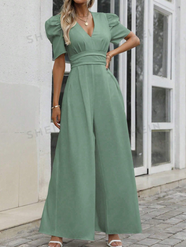 Green Solid Color V-Neck Short Sleeve Jumpsuit (Talla S) thumbnail