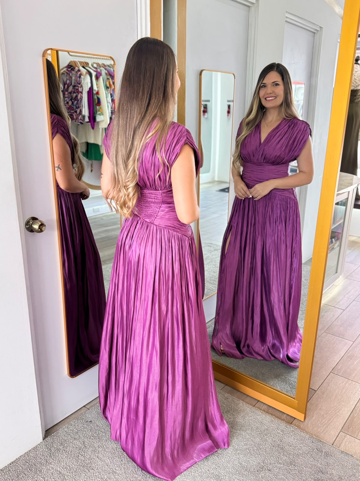 Plus Size Plum Pleated Elegant Dress with Cap Sleeves (Talla 2XL) thumbnail