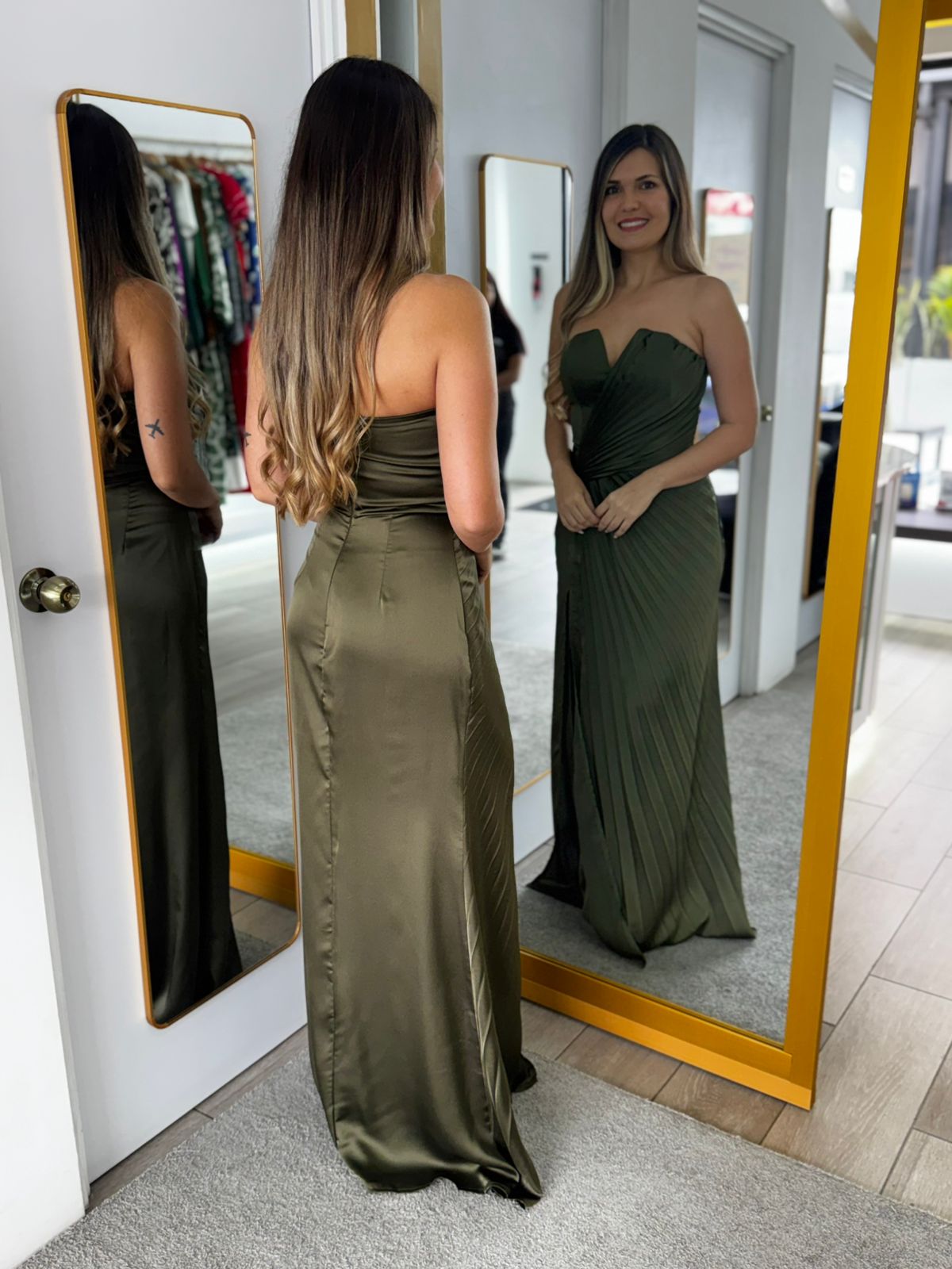 Olive A Line Strapless Neckline with Front Notch (Talla L) thumbnail