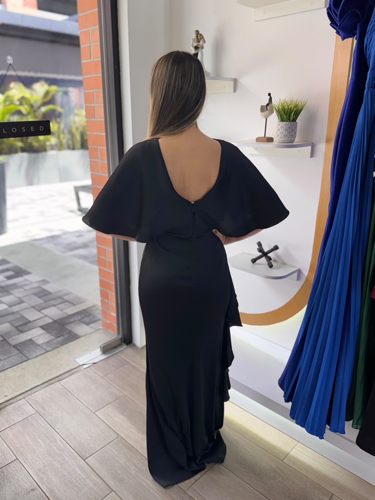 Black V-Back Neckline Maxi Dress (Talla M) thumbnail