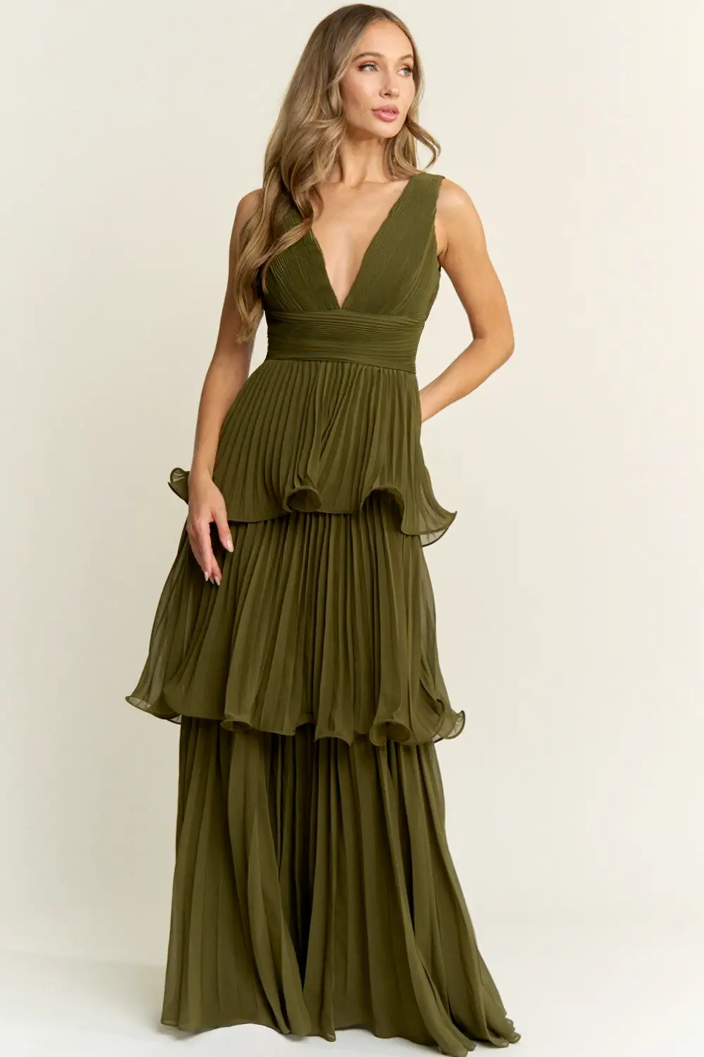 Olive Ruffle Tiered Maxi Dress (Talla M) thumbnail