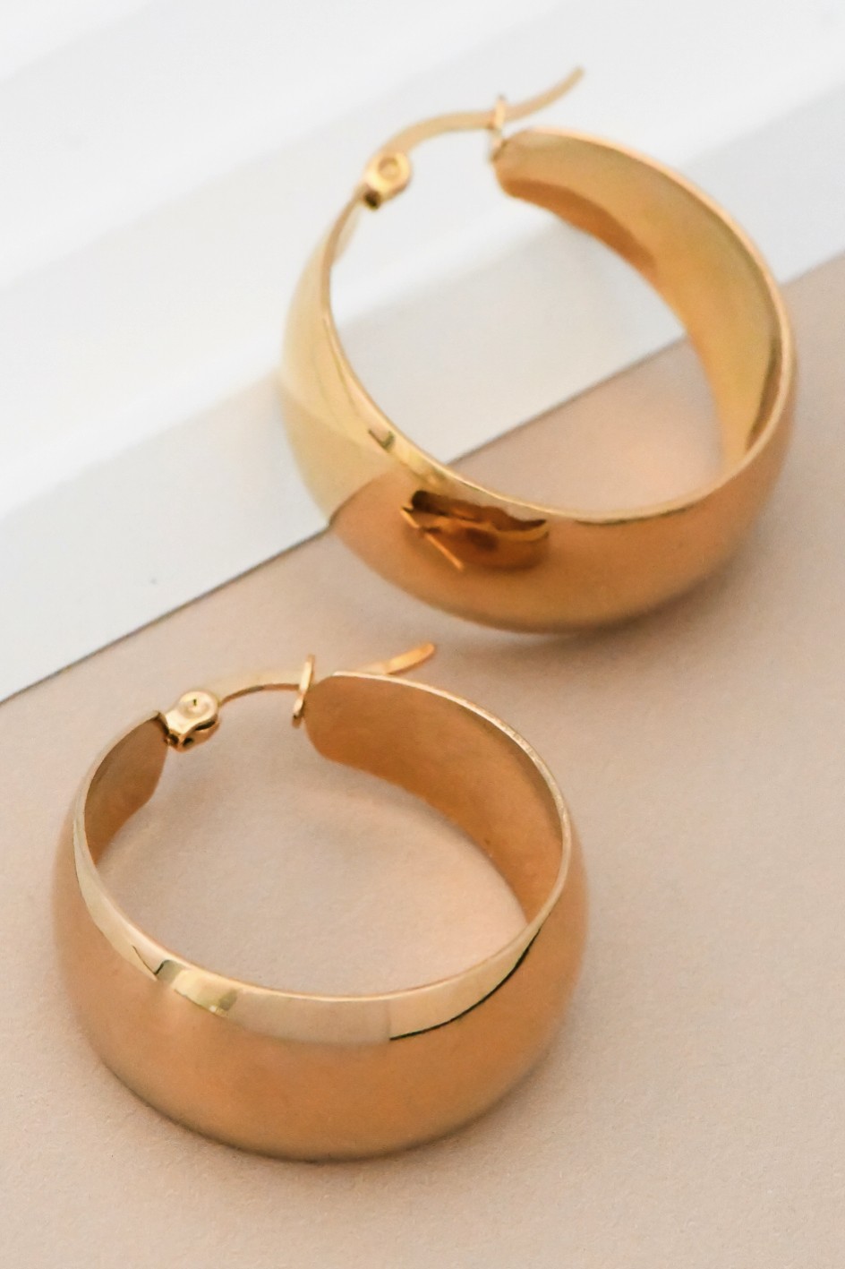 Aros de acero inoxidable con baño de oro de 18K, Redondos thumbnail