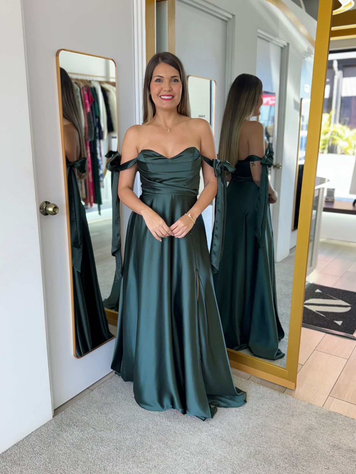 Dark Olive Shoulder Leg Slit Satin Maxi Dress (Talla M)