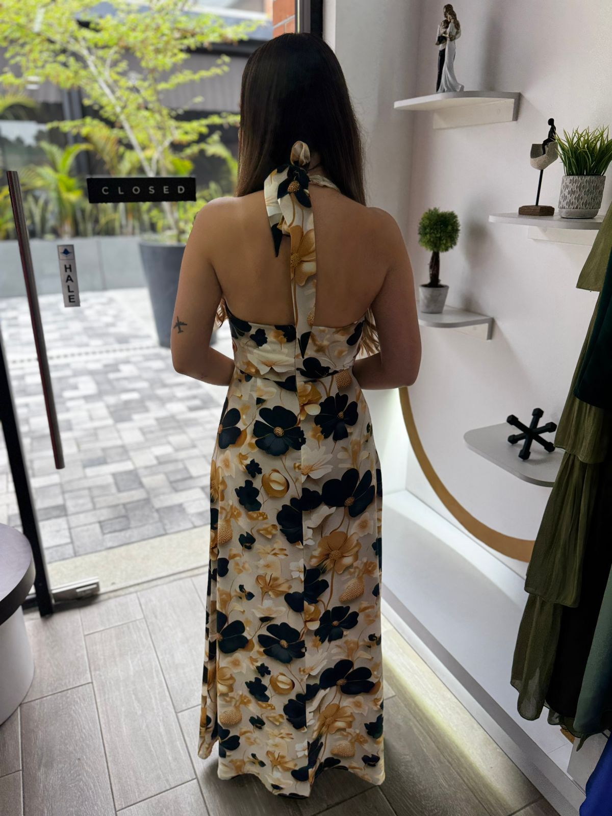 Black & Gold Halter Tie Back Neck Cb Zipper Maxi Dress (Talla M) thumbnail