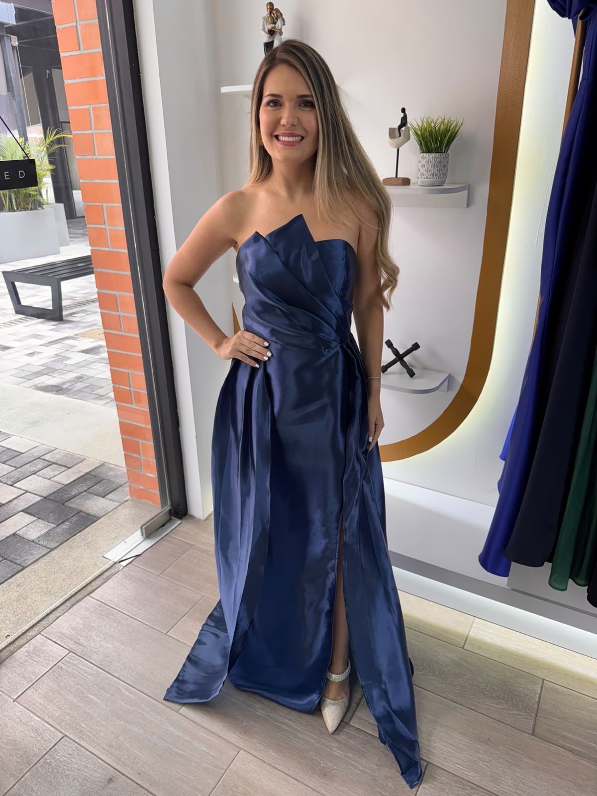Navy Organza Slit Maxi Dress (Talla S) thumbnail