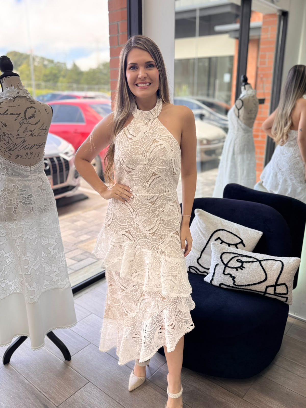 White Lace Halter Asymmetrical Midi Dress (Talla L) thumbnail