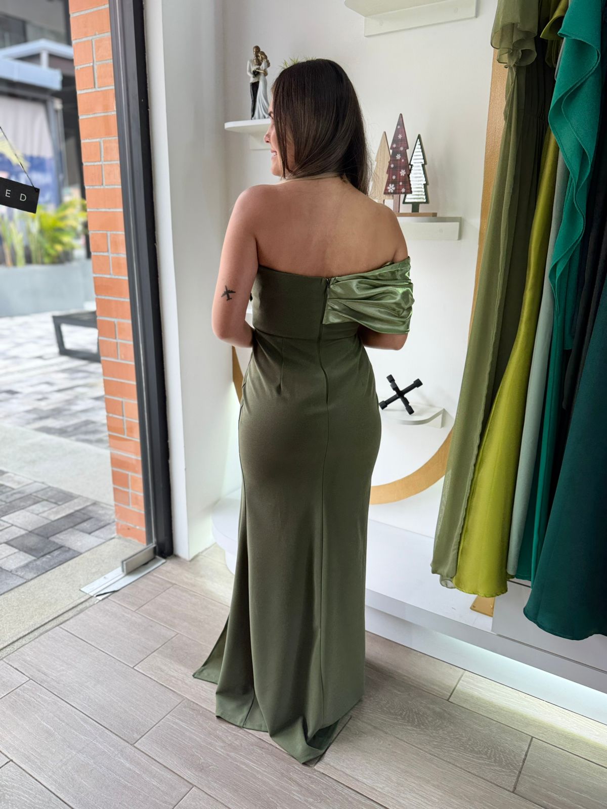 Olive Off Shoulder Maxi Dress (Talla M) thumbnail