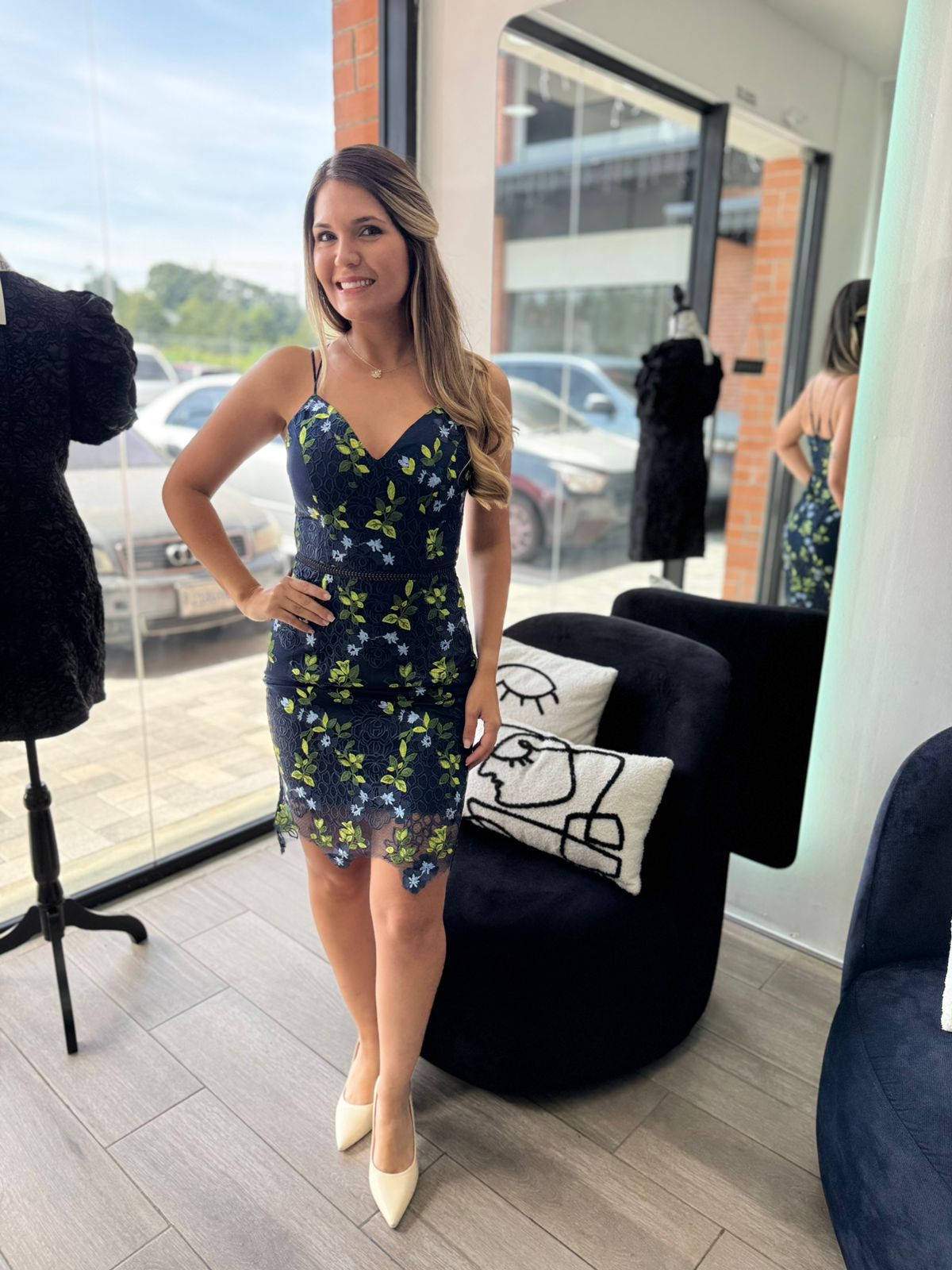 Navy Floral Laced MIni Dress (Talla M)