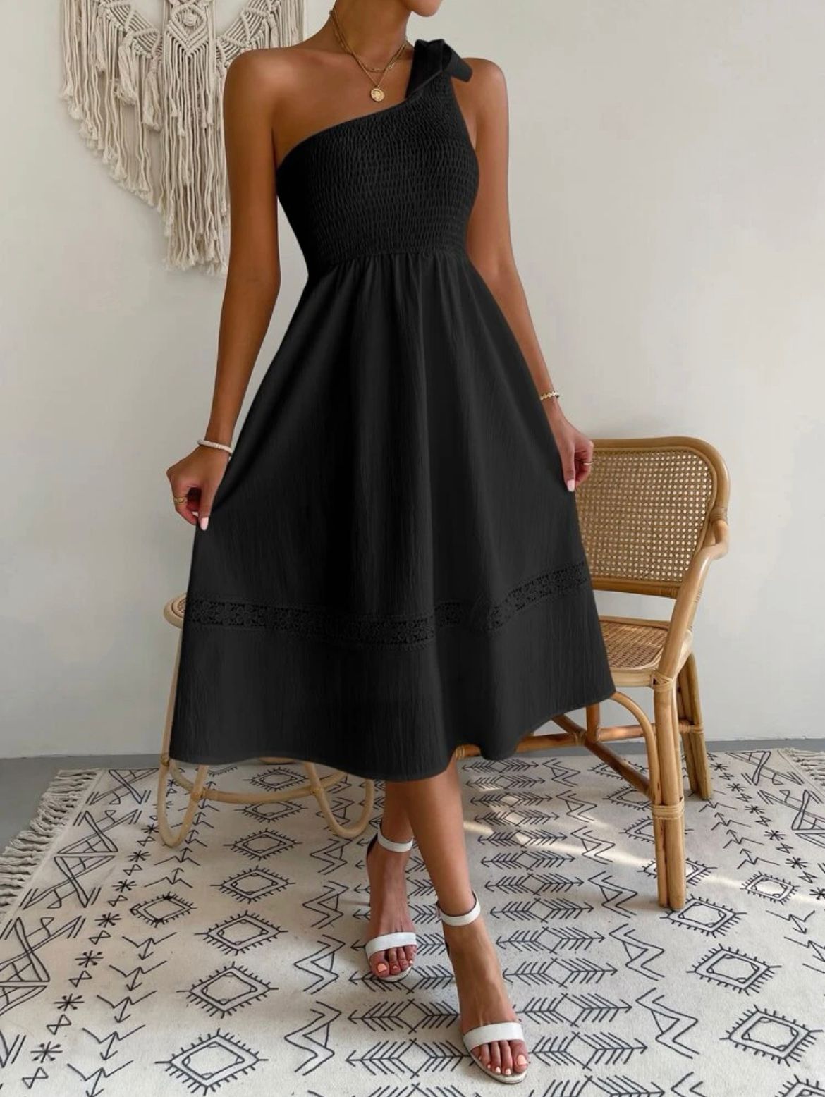Black Tie One Shoulder Shirred Guipure Lace Panel Dress (Talla S)