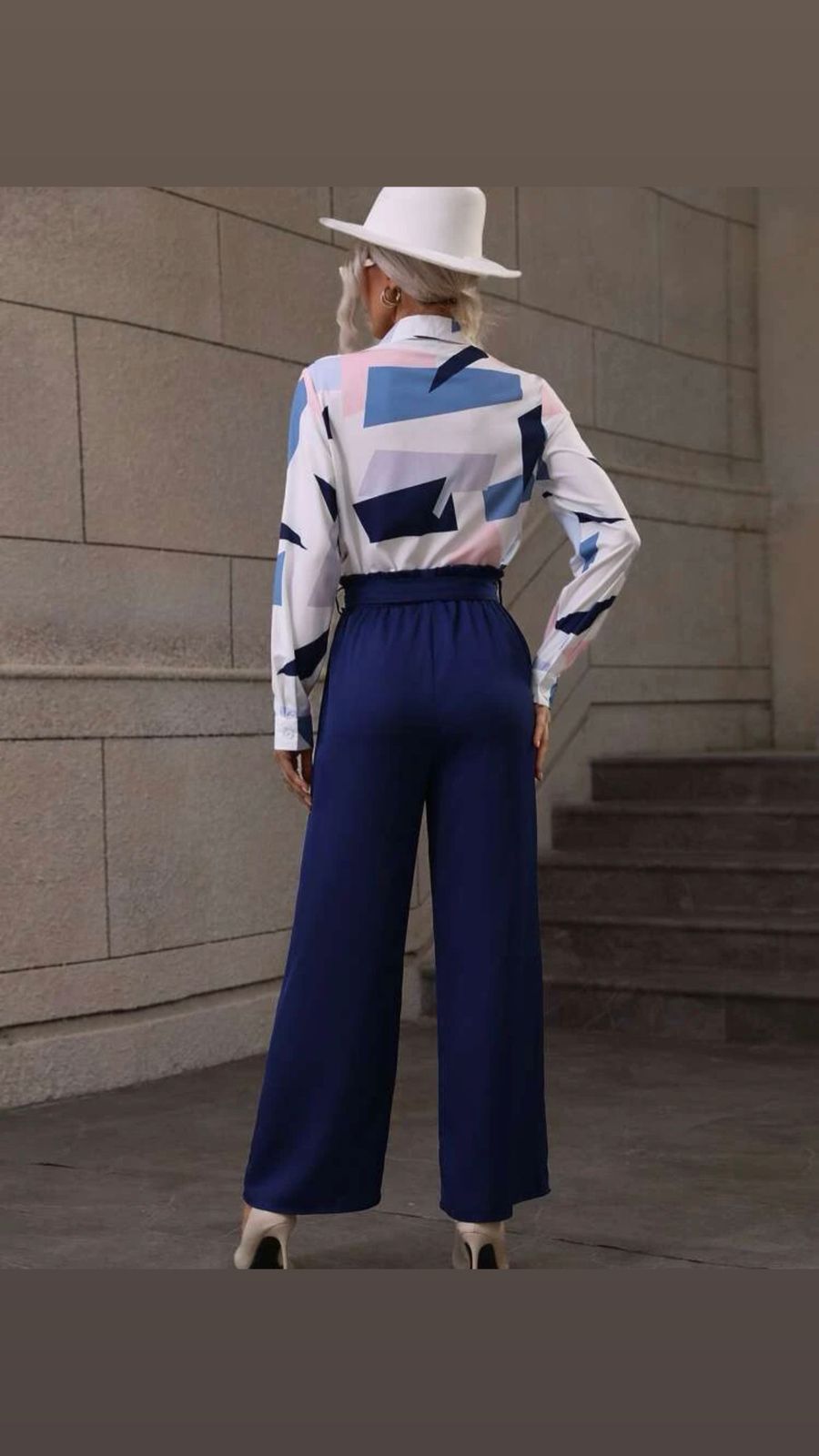 Clasi Geo Print Shirt & Paperbag Waist Belted Wide Leg Pants (Talla S) thumbnail