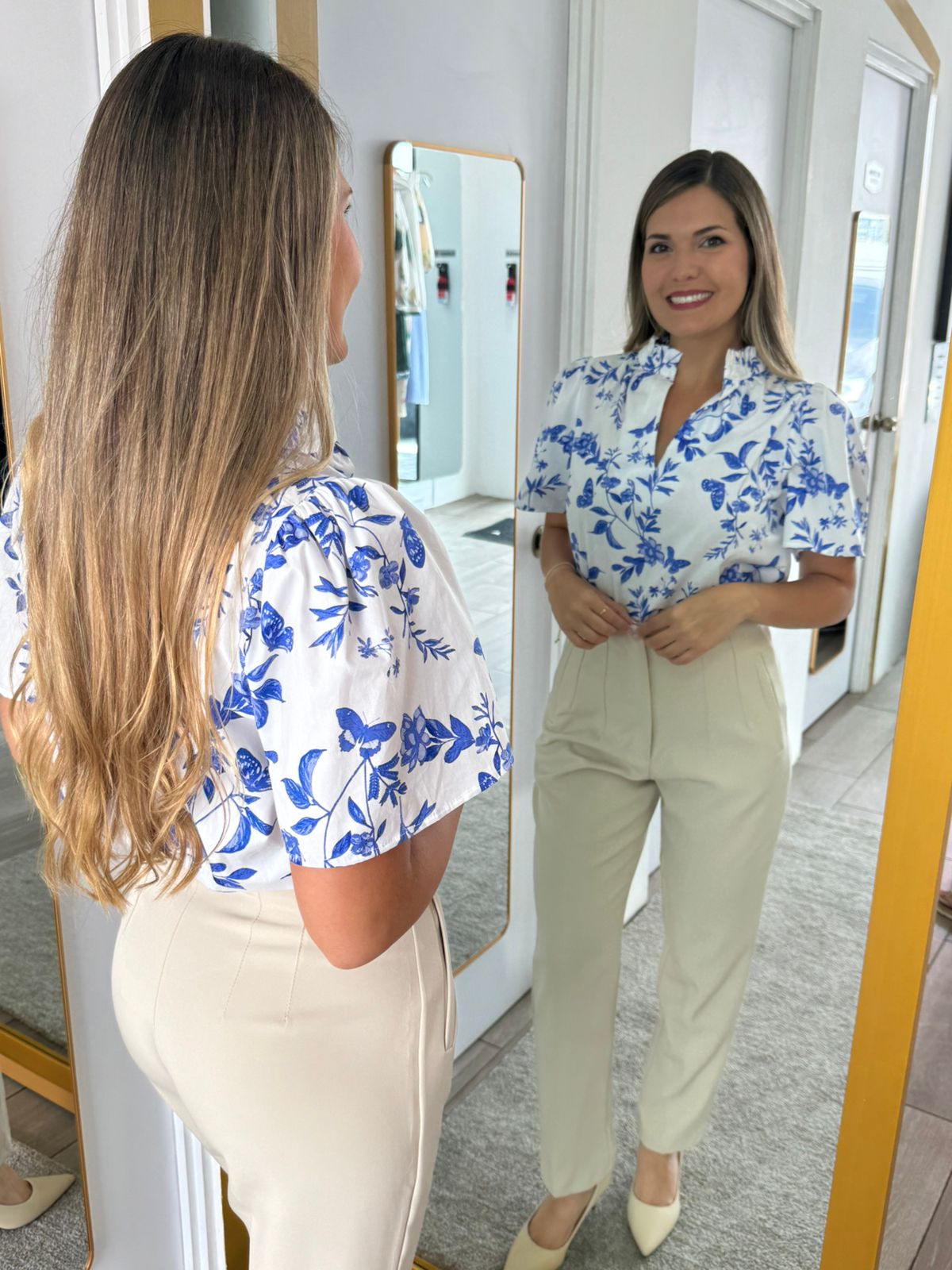 Leya Floral Inaya Split Neck Top (Talla M)