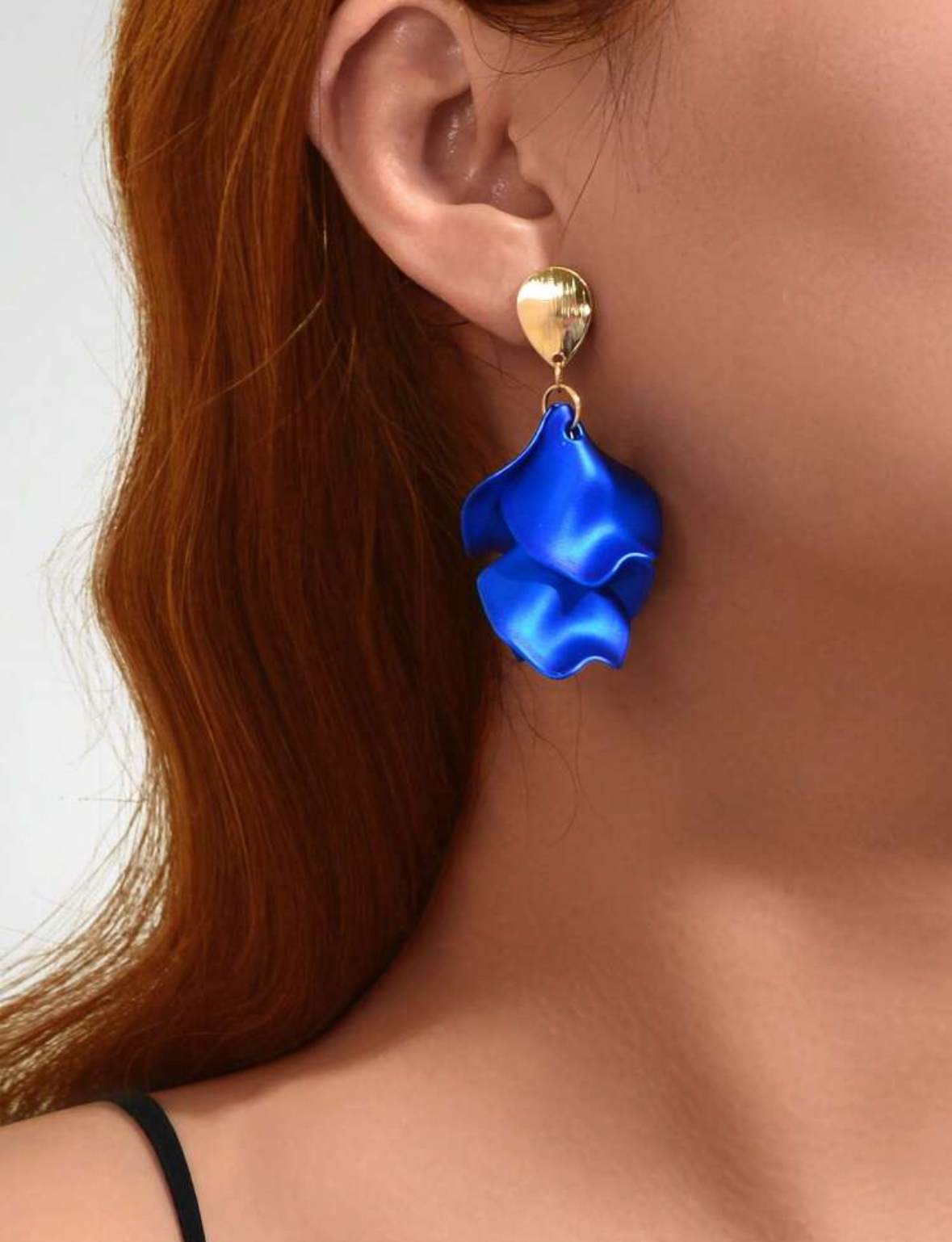 Royal Blue Peral Earrings thumbnail