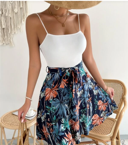 Vestido de tirantes con estampado tropical con cinturón (Talla S)