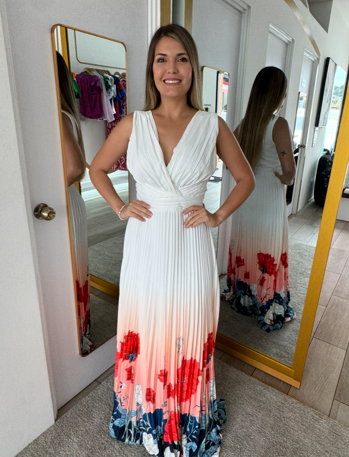 Pleated maxi dress with floral print on the bottom (Talla S) thumbnail