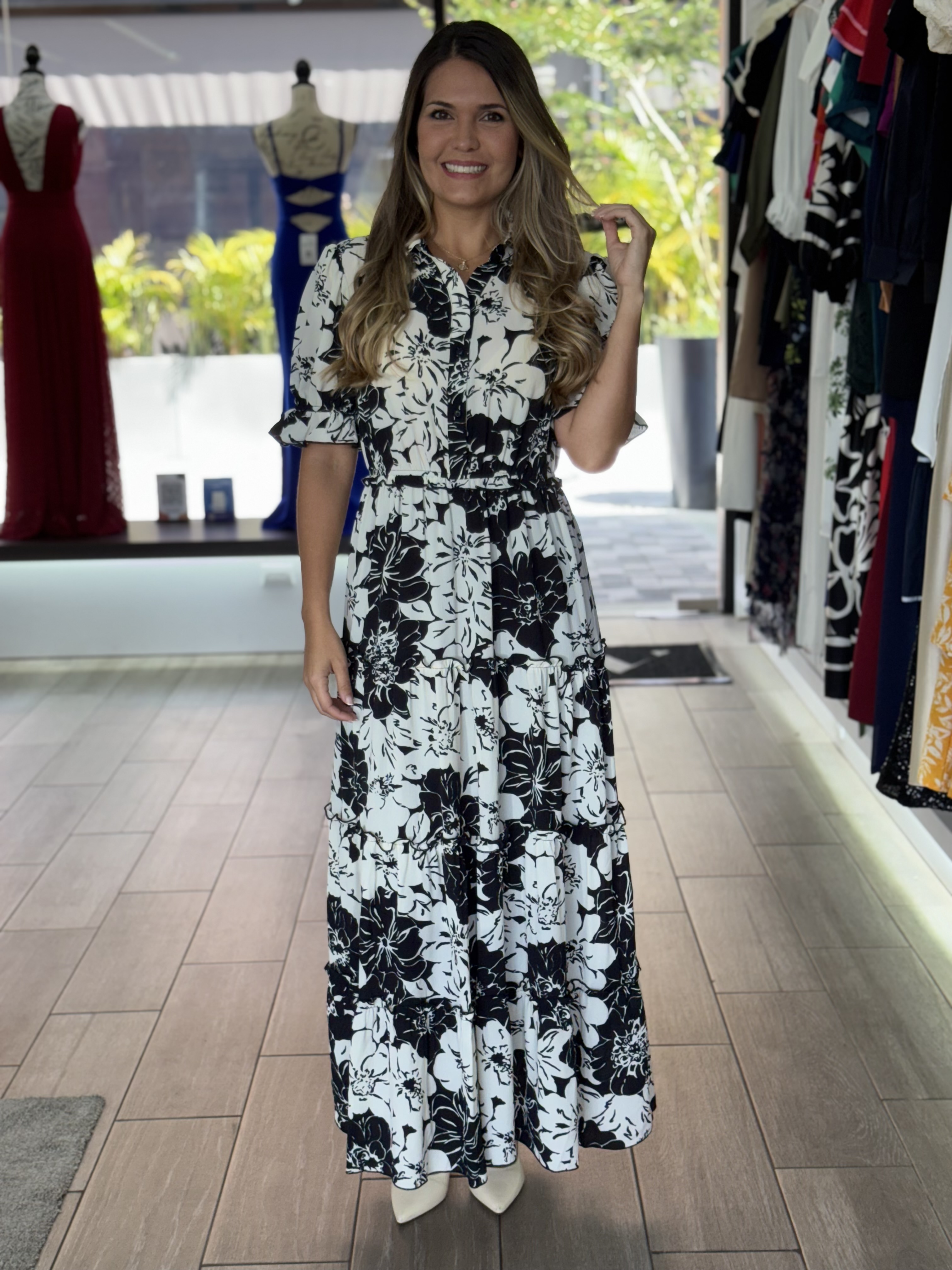 Black & Ivory Floral Shirt Maxi Dress (Talla L)