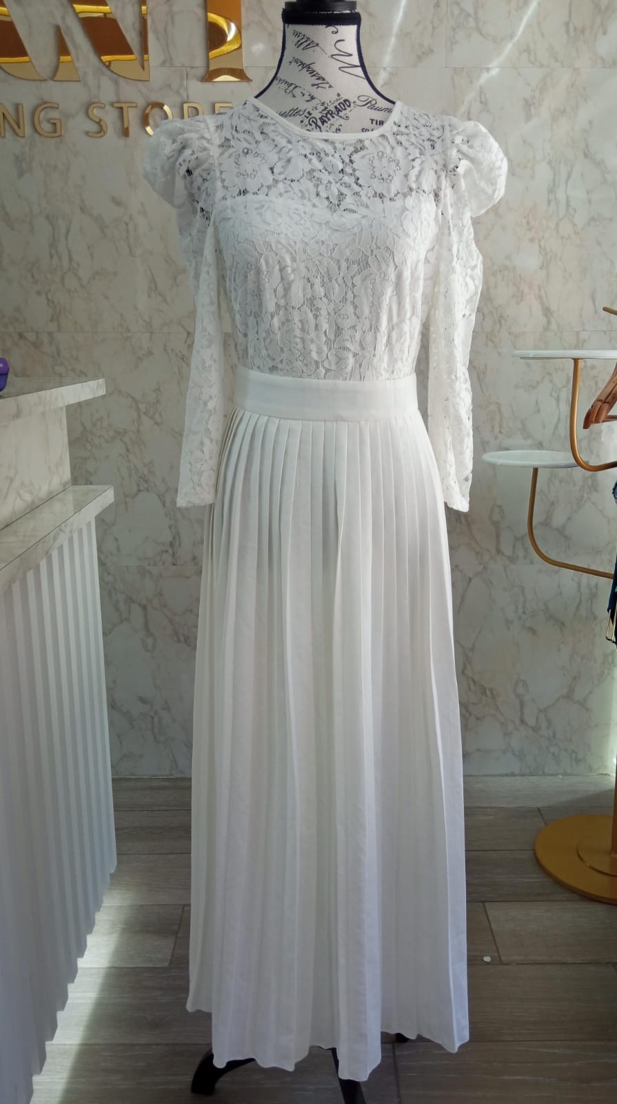 White Pleated Midi Dress (Talla S)