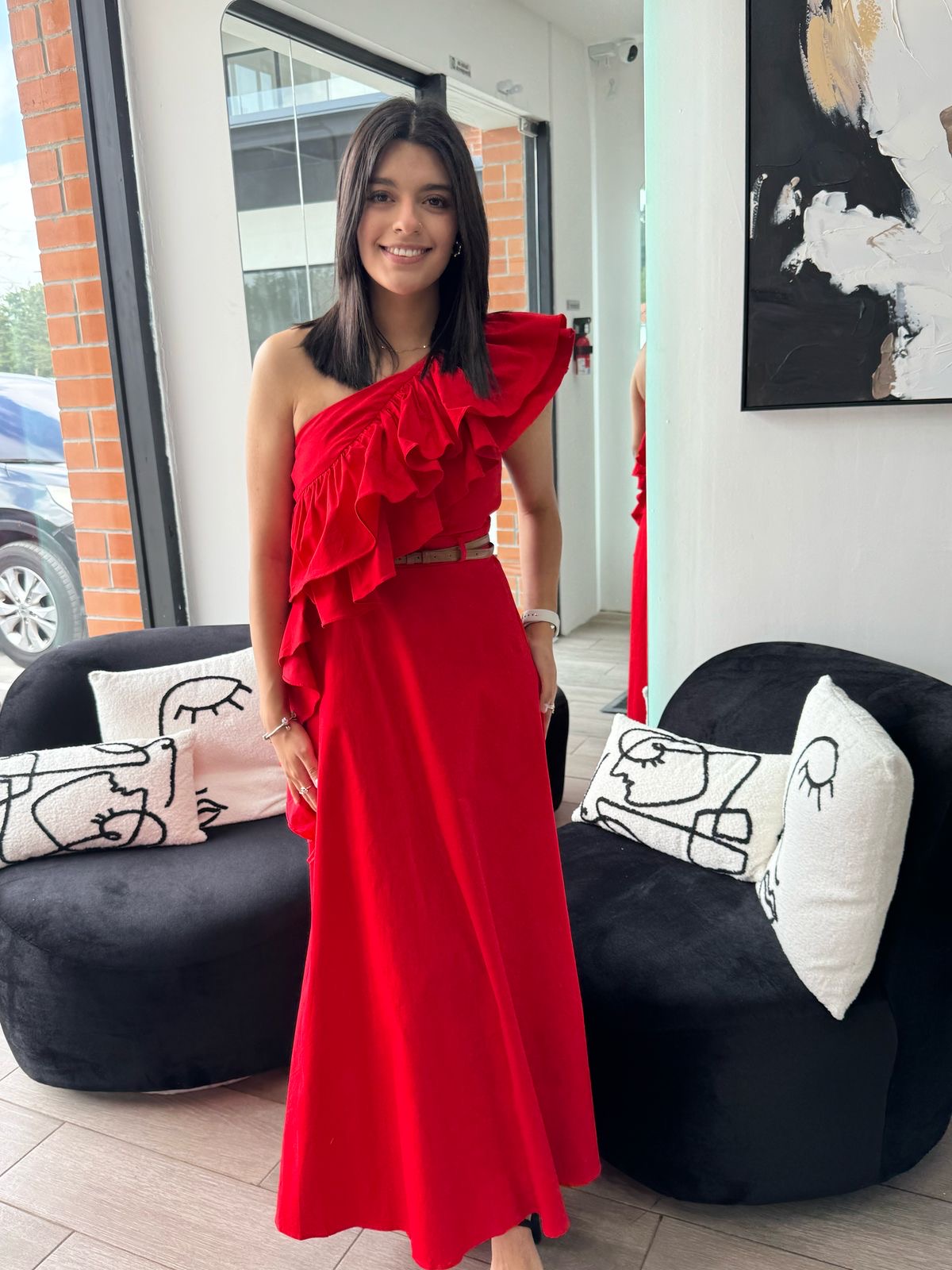 Red Solid color mid length dress with one shoulder sleeve (Talla M)