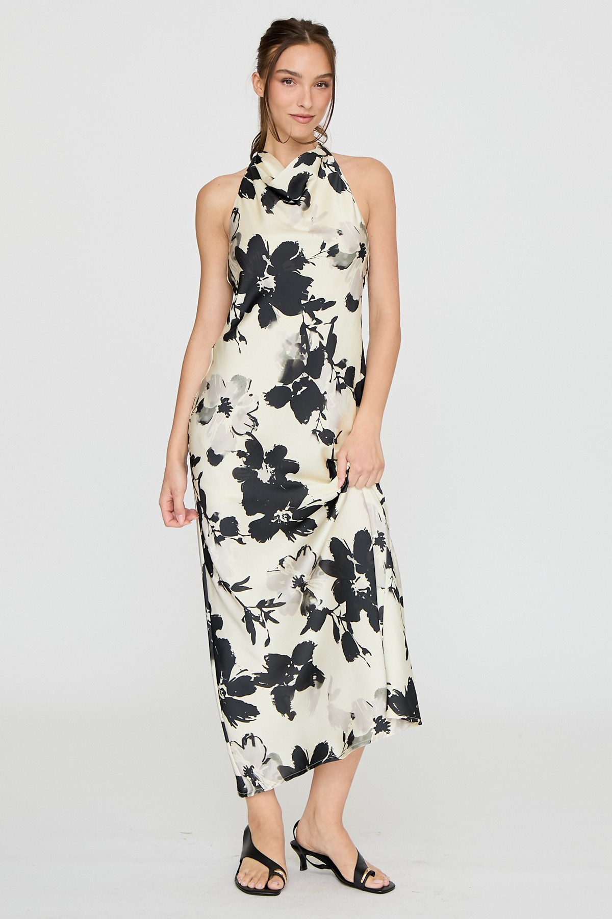 Black Floral Halter Maxi Dress (Talla S) thumbnail