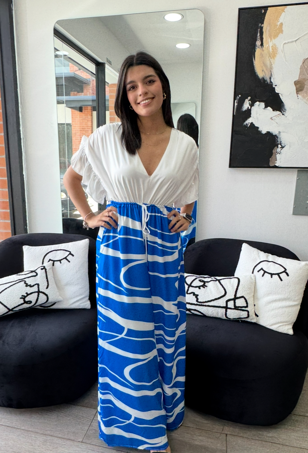 Blue Satin jumpsuit with ruffle sleeves (Talla L)
