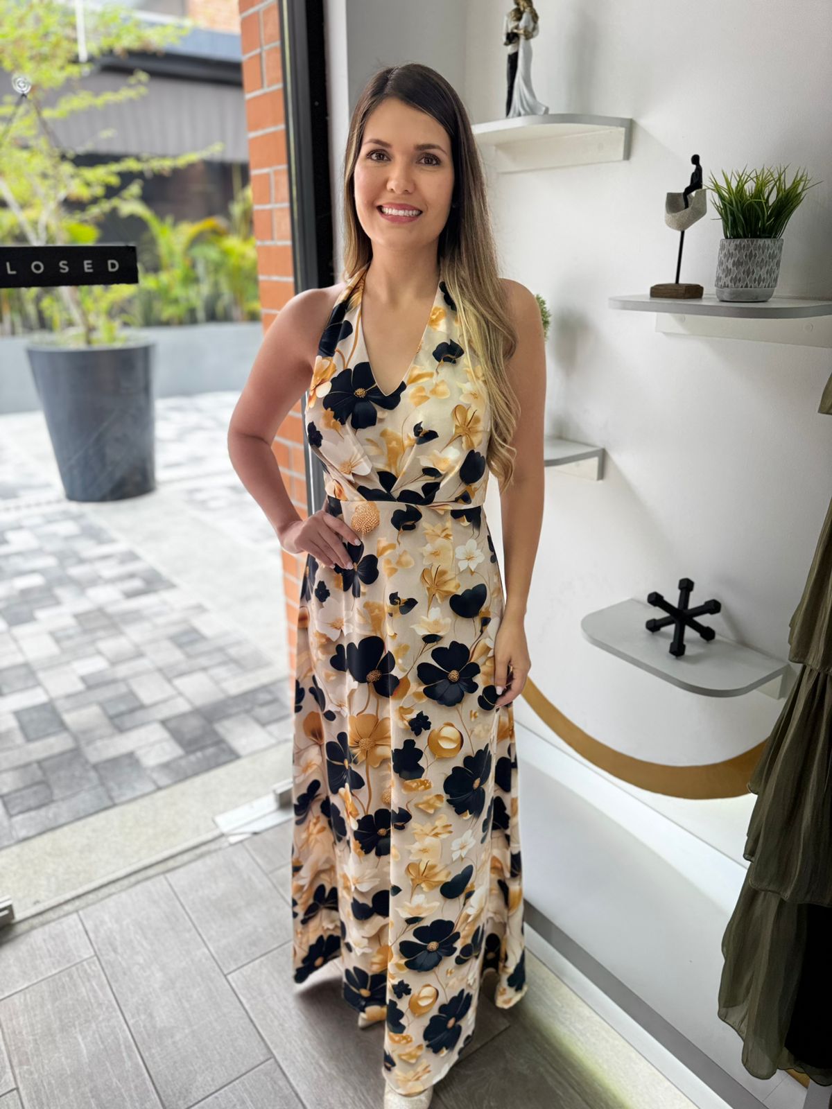Black & Gold Halter Tie Back Neck Cb Zipper Maxi Dress (Talla S)