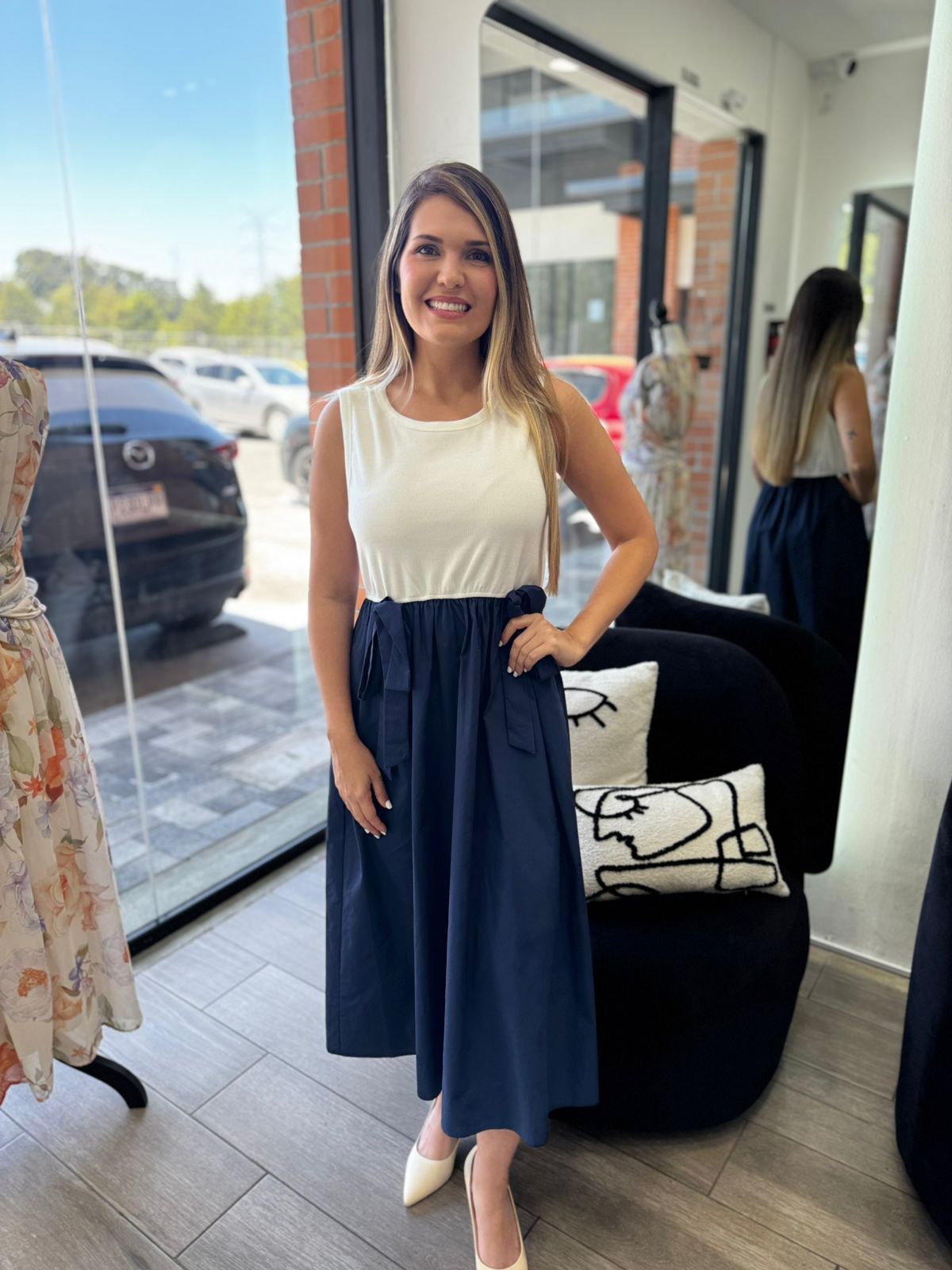 Navy  Bow Accent Color Block Midi Dress (Talla M)