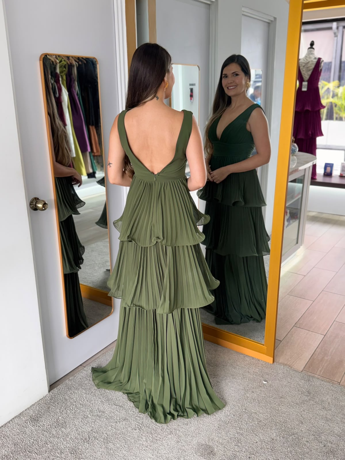 Olive Ruffle Tiered Maxi Dress (Talla M) thumbnail