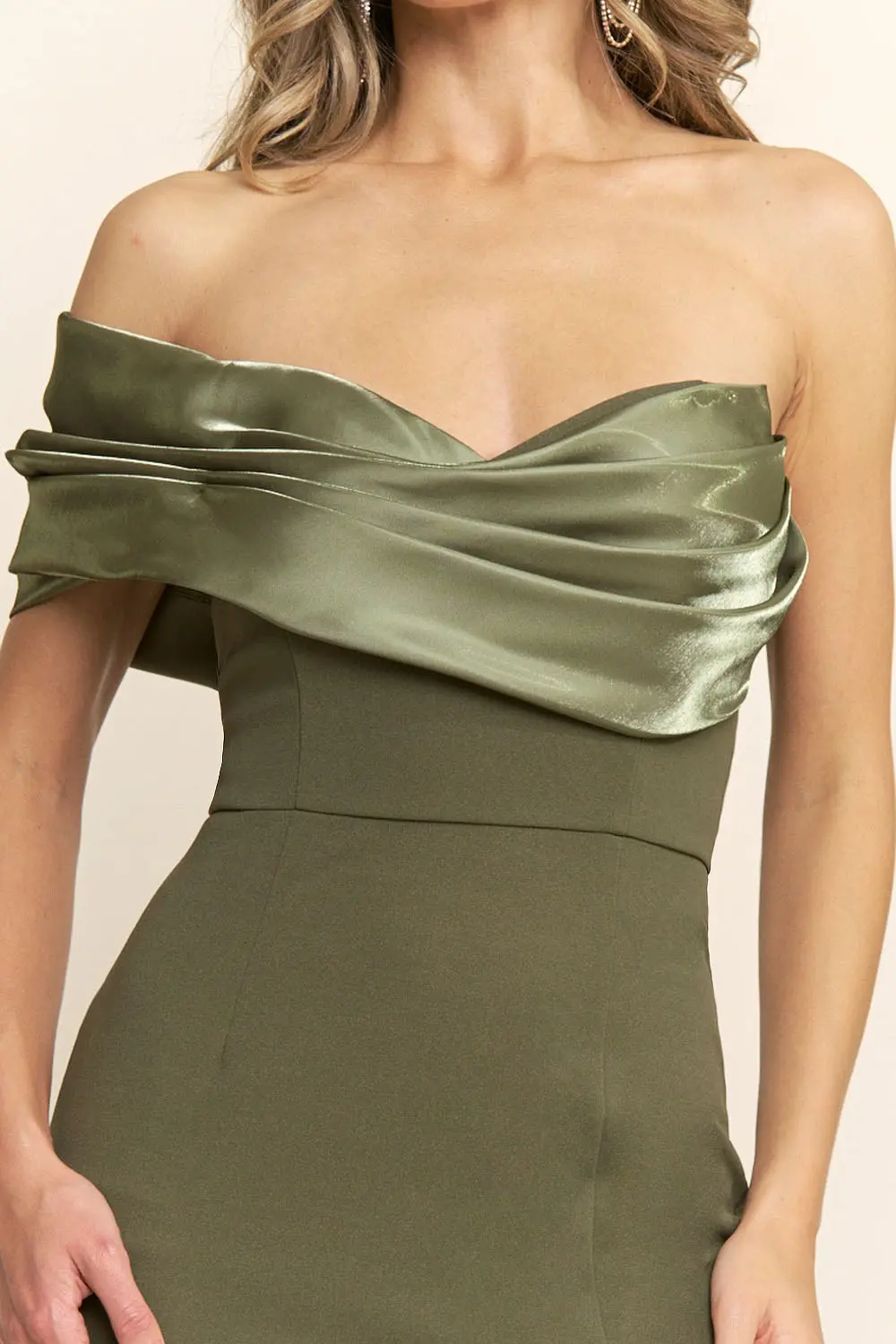 Olive Off Shoulder Maxi Dress (Talla M) thumbnail