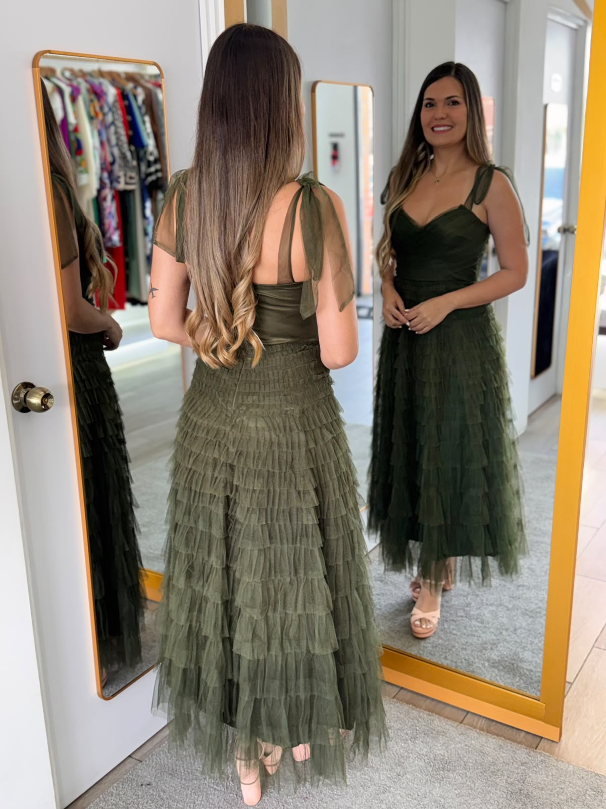 Olive Tulle Self Tie Straps Midi Dress (Talla M) thumbnail