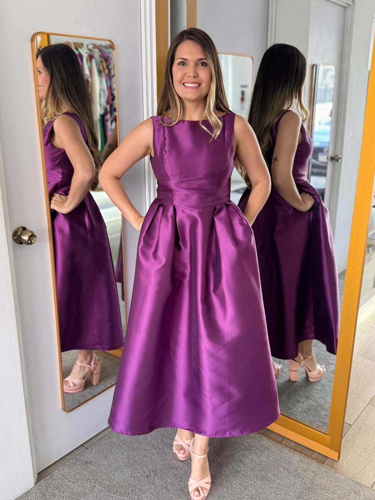 Plum A-Line Midi Dress (Talla S)