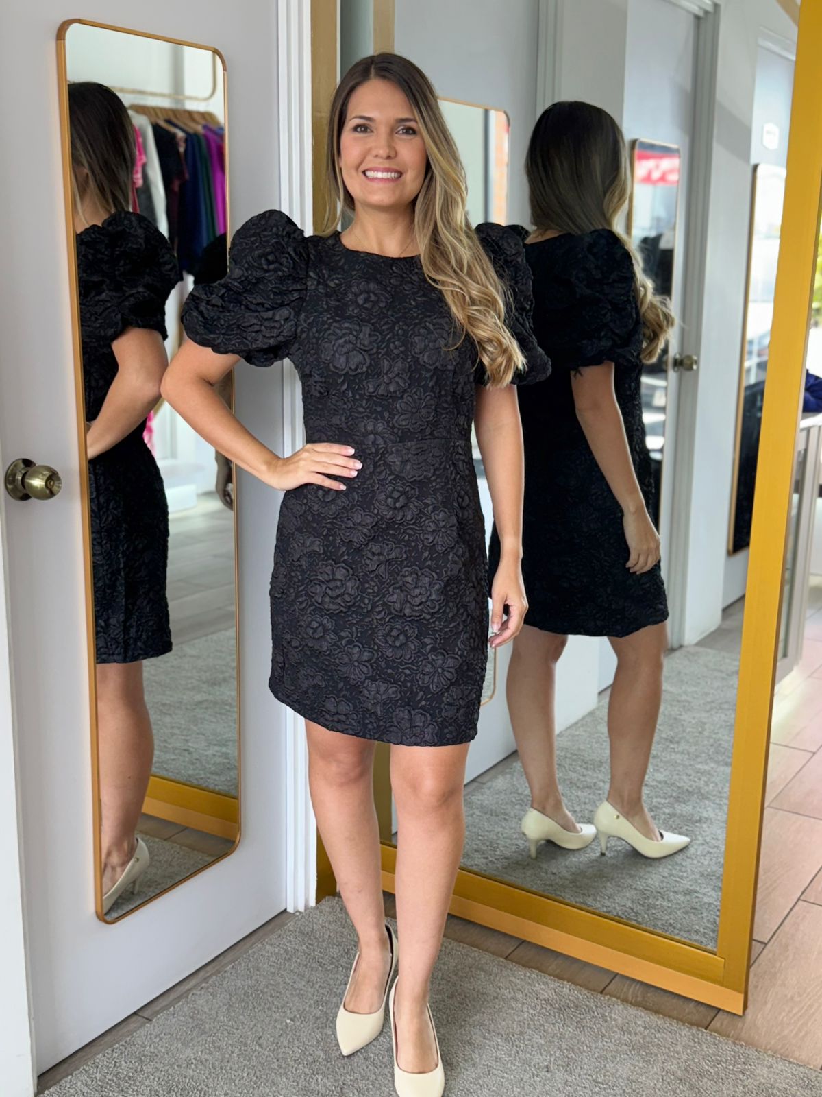 Black Jacquard Classic-Fit Mini Dress with Puff Sleeves (Talla S)