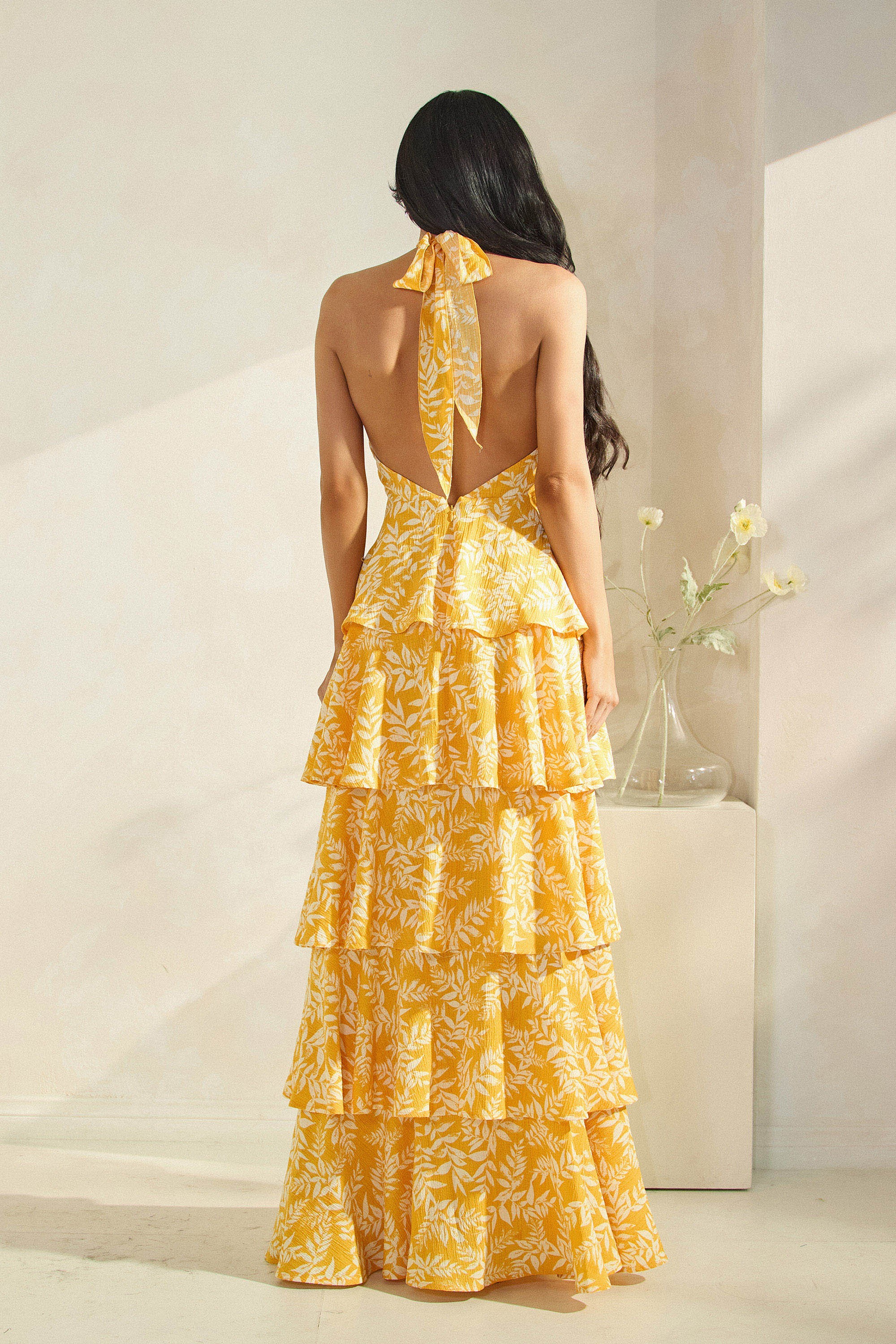 Yellow Halter Neck Tiered Maxi Dress (Talla L) thumbnail