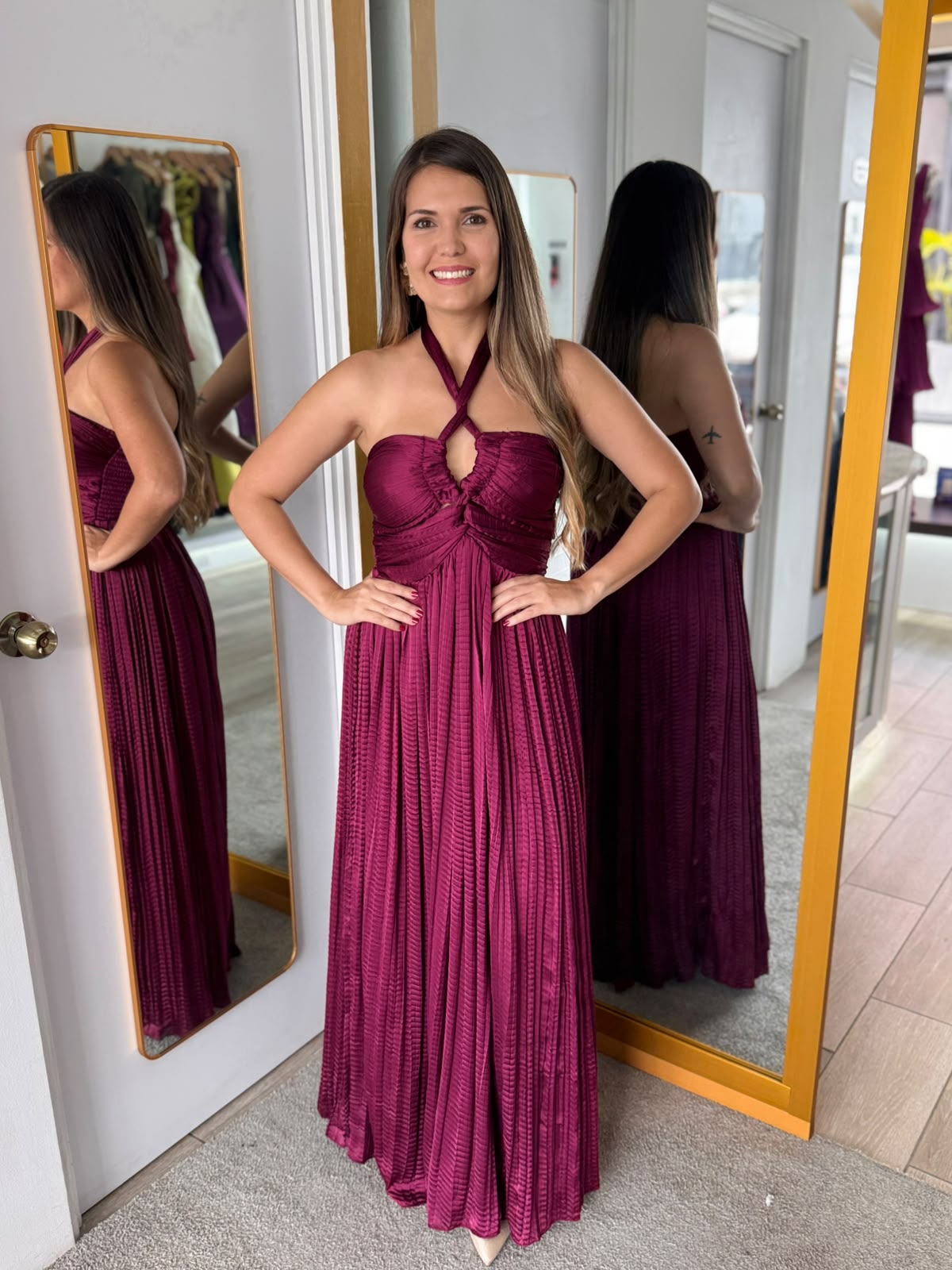 Wine Crinkle Pleated Halter Smocked Maxi Dress (Talla S)