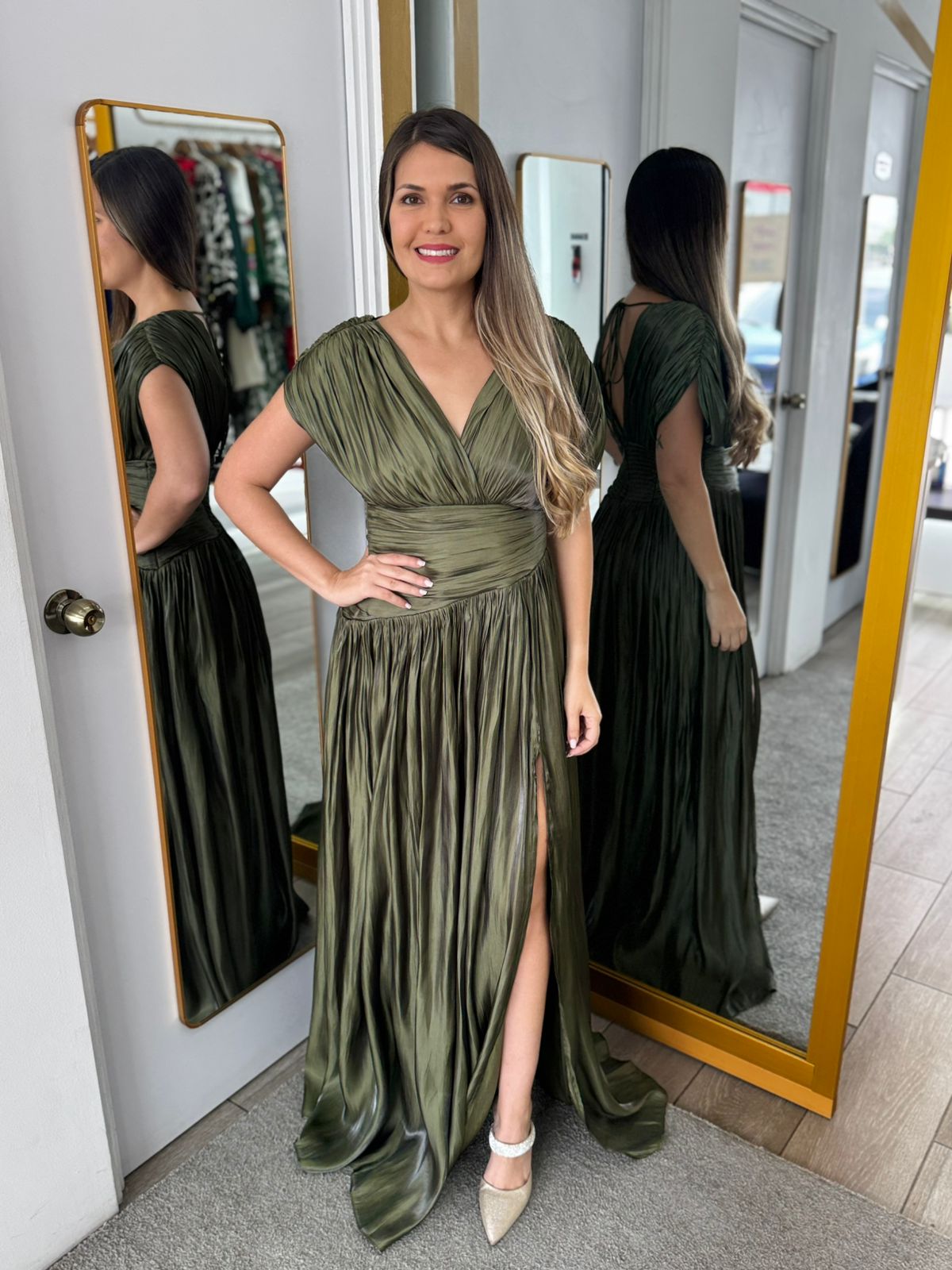 Olive Elegant Pleated Maxi Dress (Talla XL)