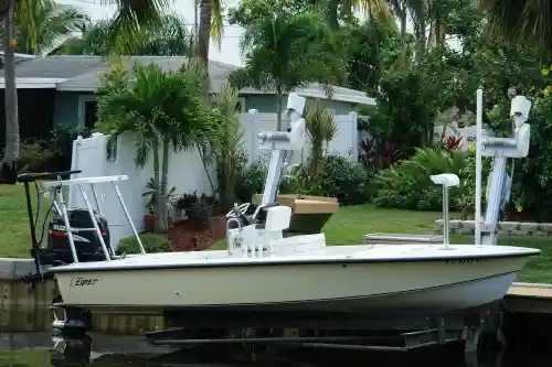 32' Twin Vee - Up To 6 Anglers