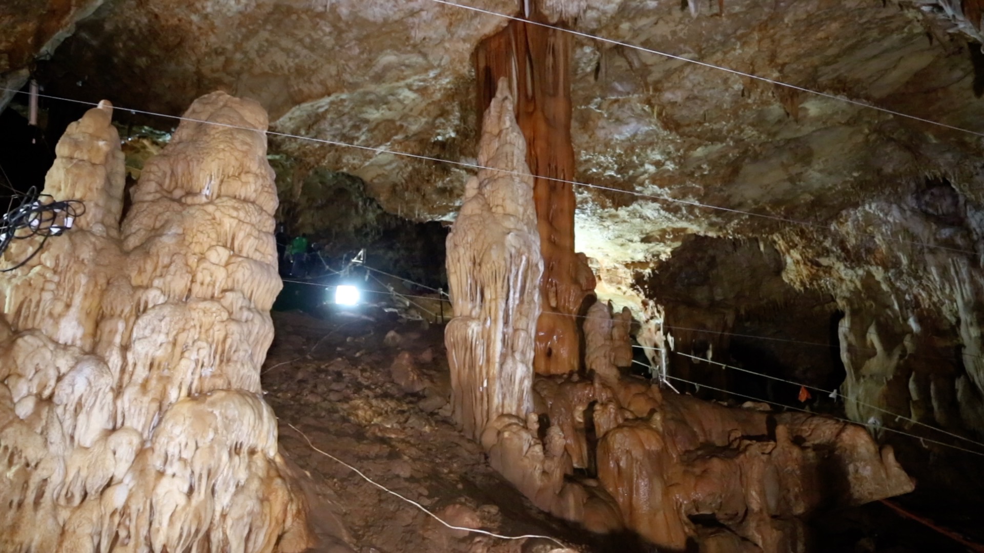 Israel, Manot Prehistoric Cave