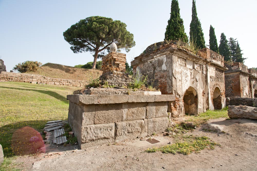 Italy, Pompeii, Necropolis of Porta Nocera2