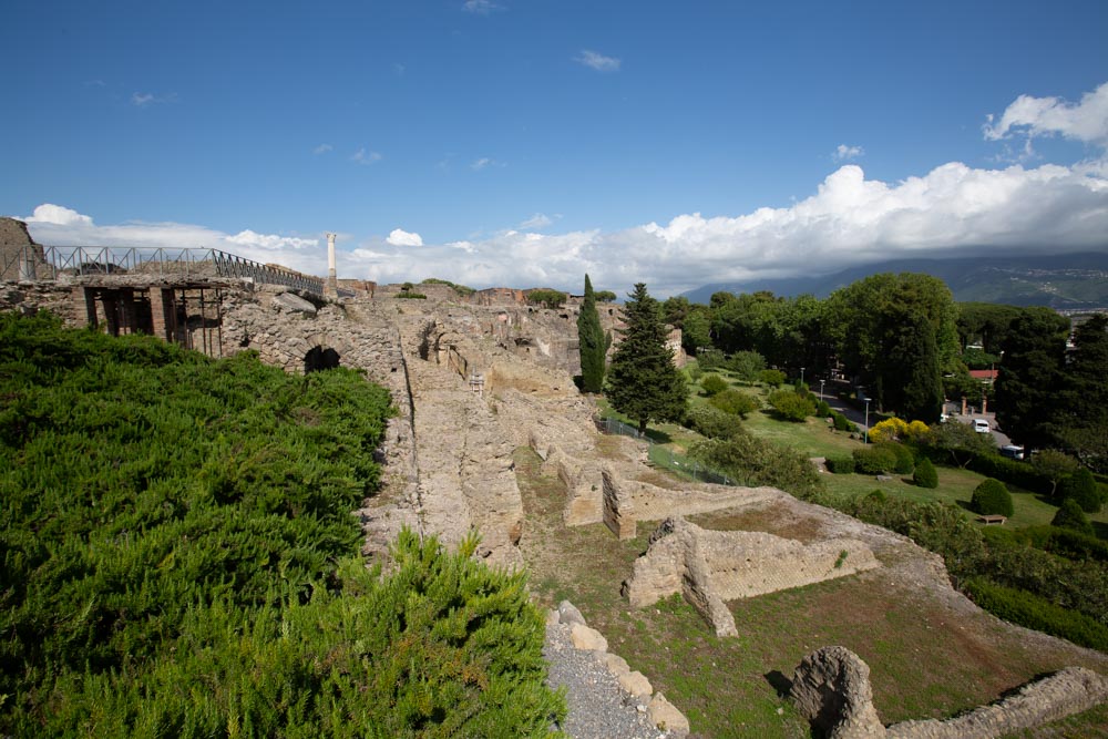 Italy, Pompeii, Roman buildings near Porta Marina