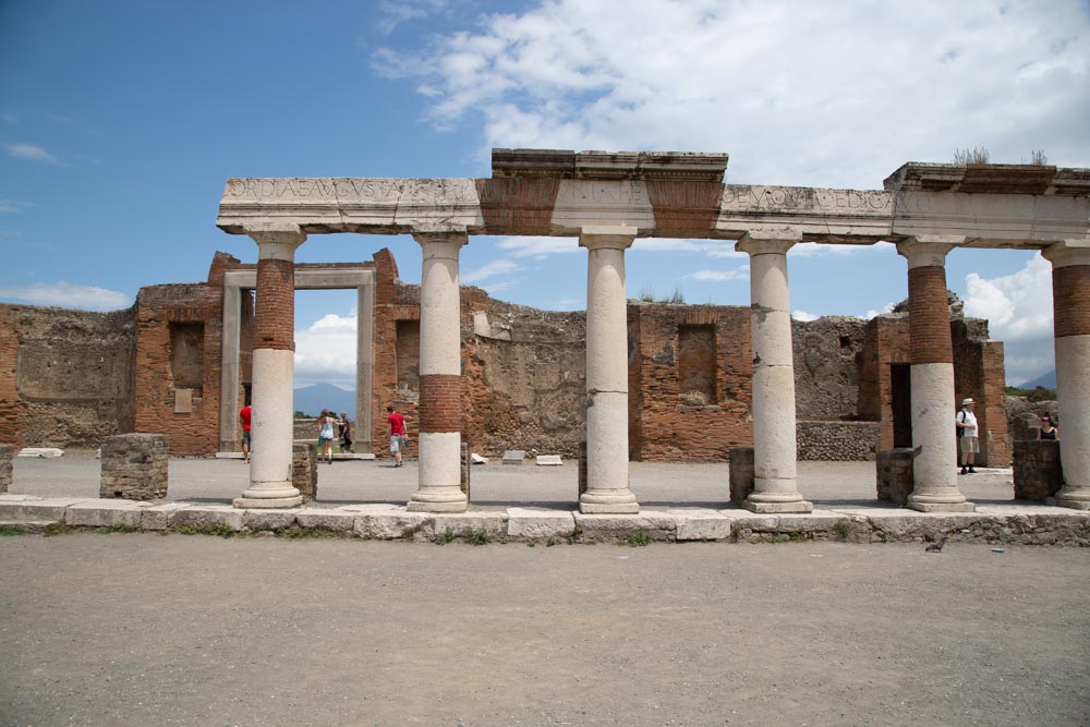 Italy, Pompeii, Roman Forum, Portico with Corinthian columns with inscription