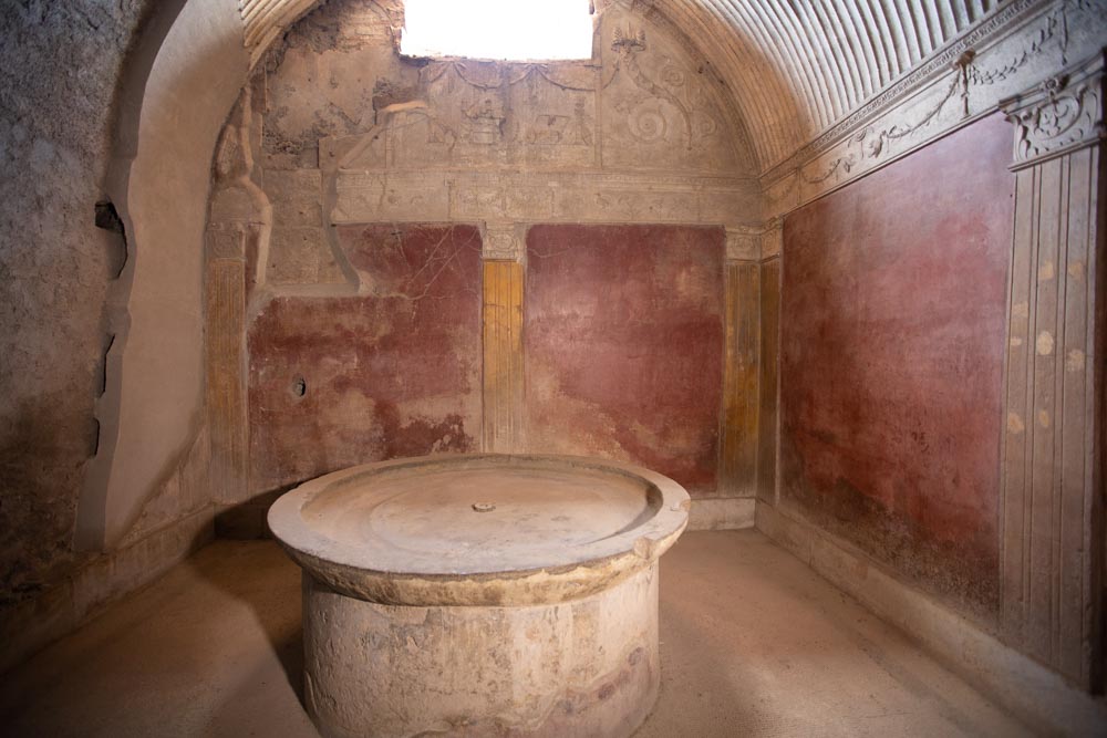 Italy, Pompeii, Stabian Baths, room with pools and baths6