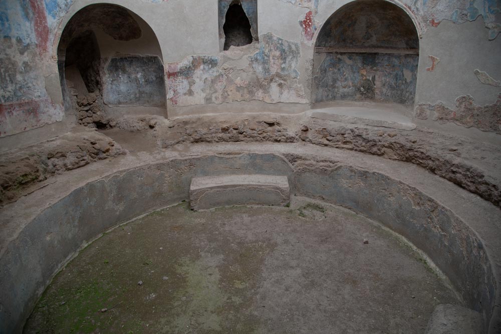 Italy, Pompeii, Stabian Baths, the Frigidarium consisted of a circular pool with frescoes on the side walls