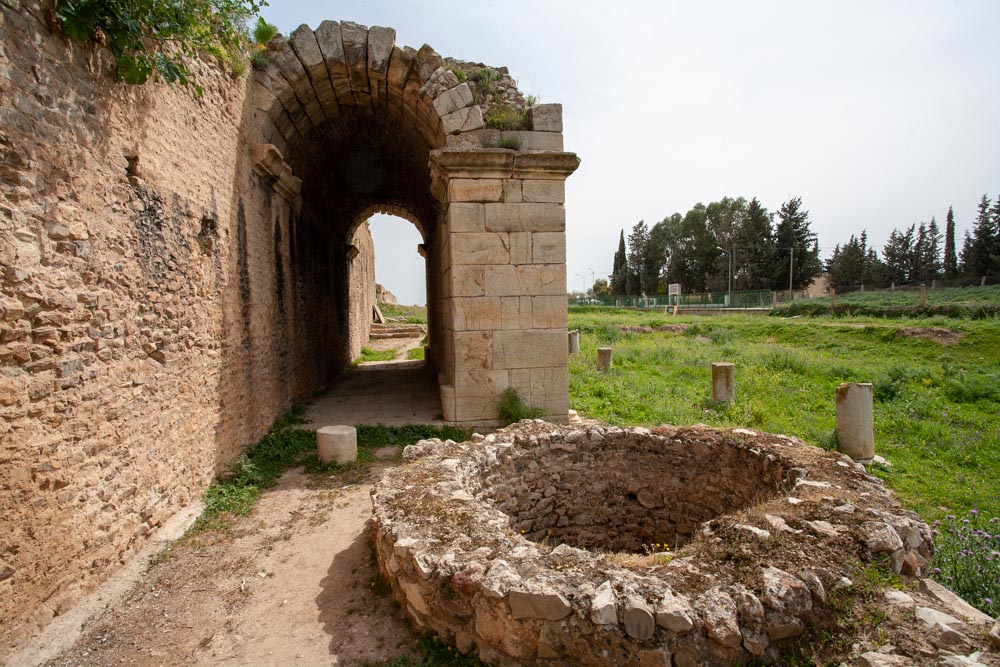 Tunisia, Bulla Regia -  Gate